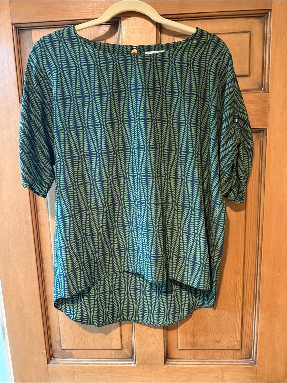 Ellie Kai Green Patterned Silk Short-Sleeve Blouse